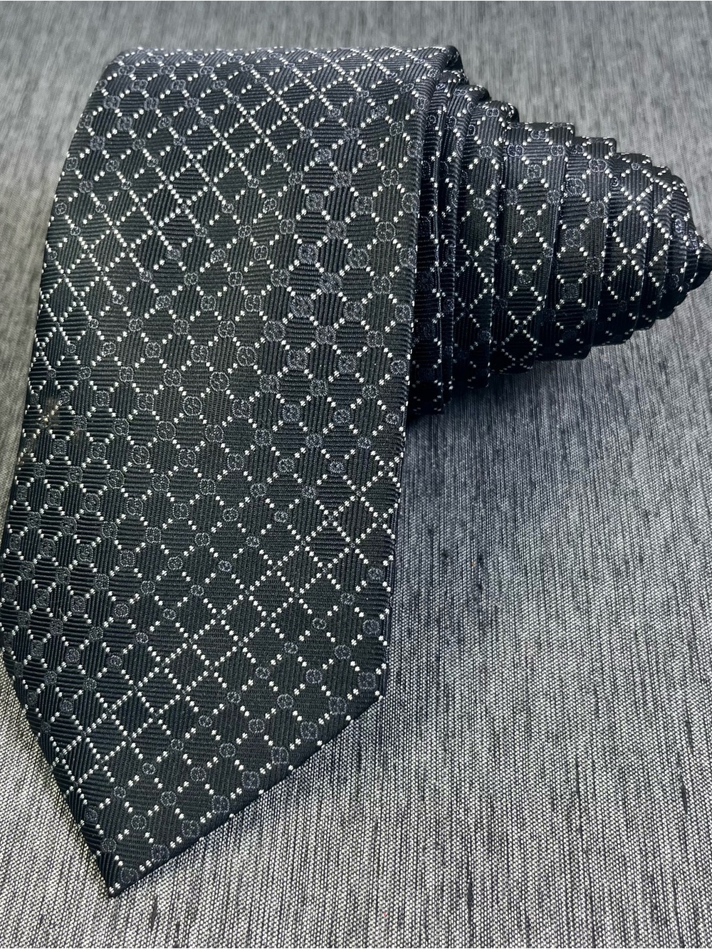 Gucci Black Tie with White Dot Lattice Pattern